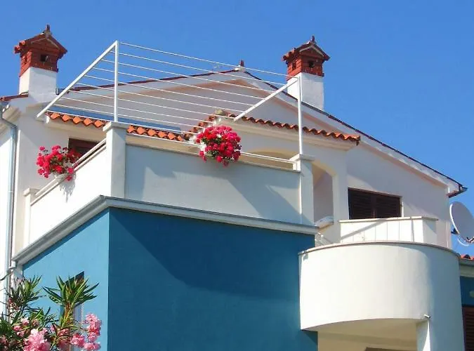 Chocolate Apartment *