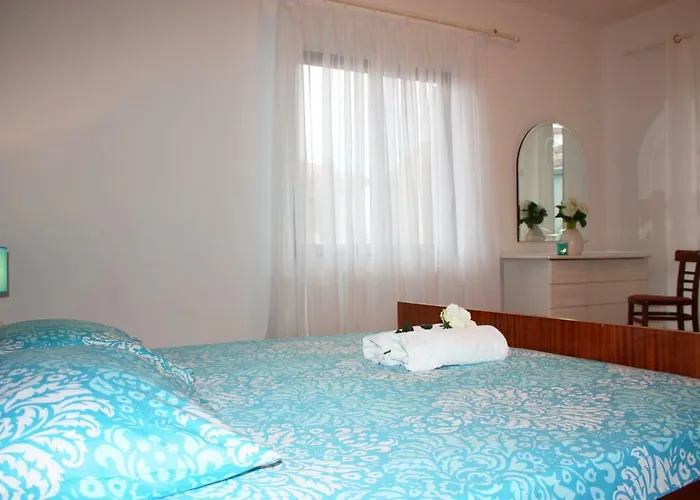 Chocolate Apartment *